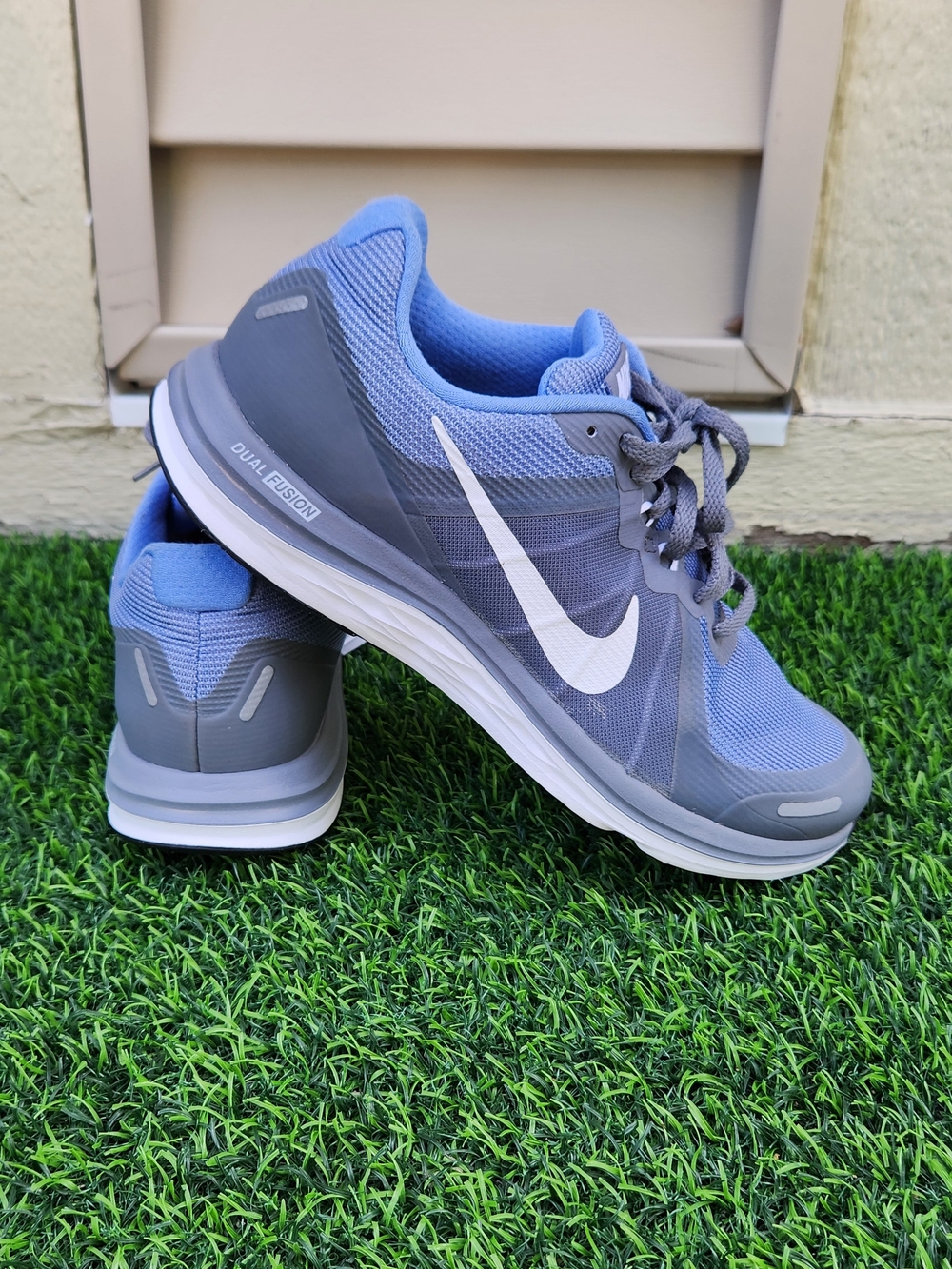 Nike Womens Dual Fusion X2 819318-002 Gray Blue Running Shoes Size 8